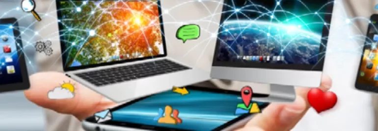 Technologie mobile avec des appareils connectés et des icônes d'applications.
